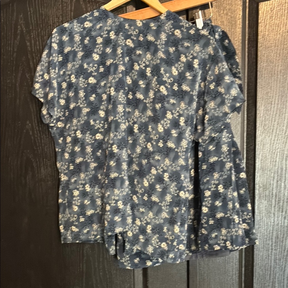 Size 12/14 100%silk Barrie Pace 2 piece dress.  Wrap skirt and button back top